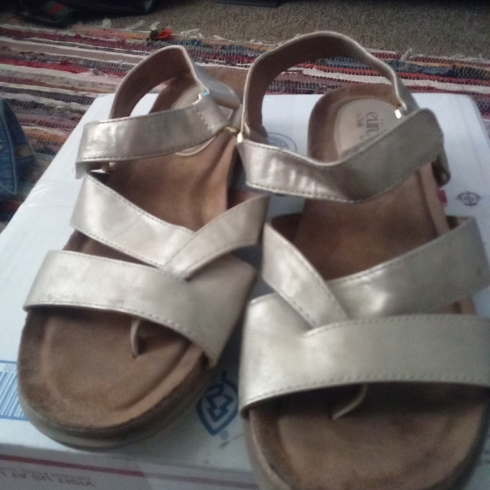 Clarks Gold Sandals with Cross Straps and Contoured Sole